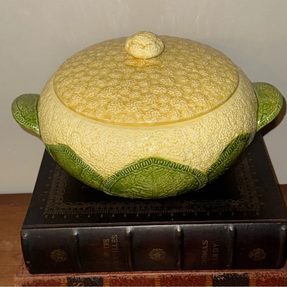Vintage Cauliflower Ceramic Soup Tureen Cauliflora by JSC Bohemian Cottage